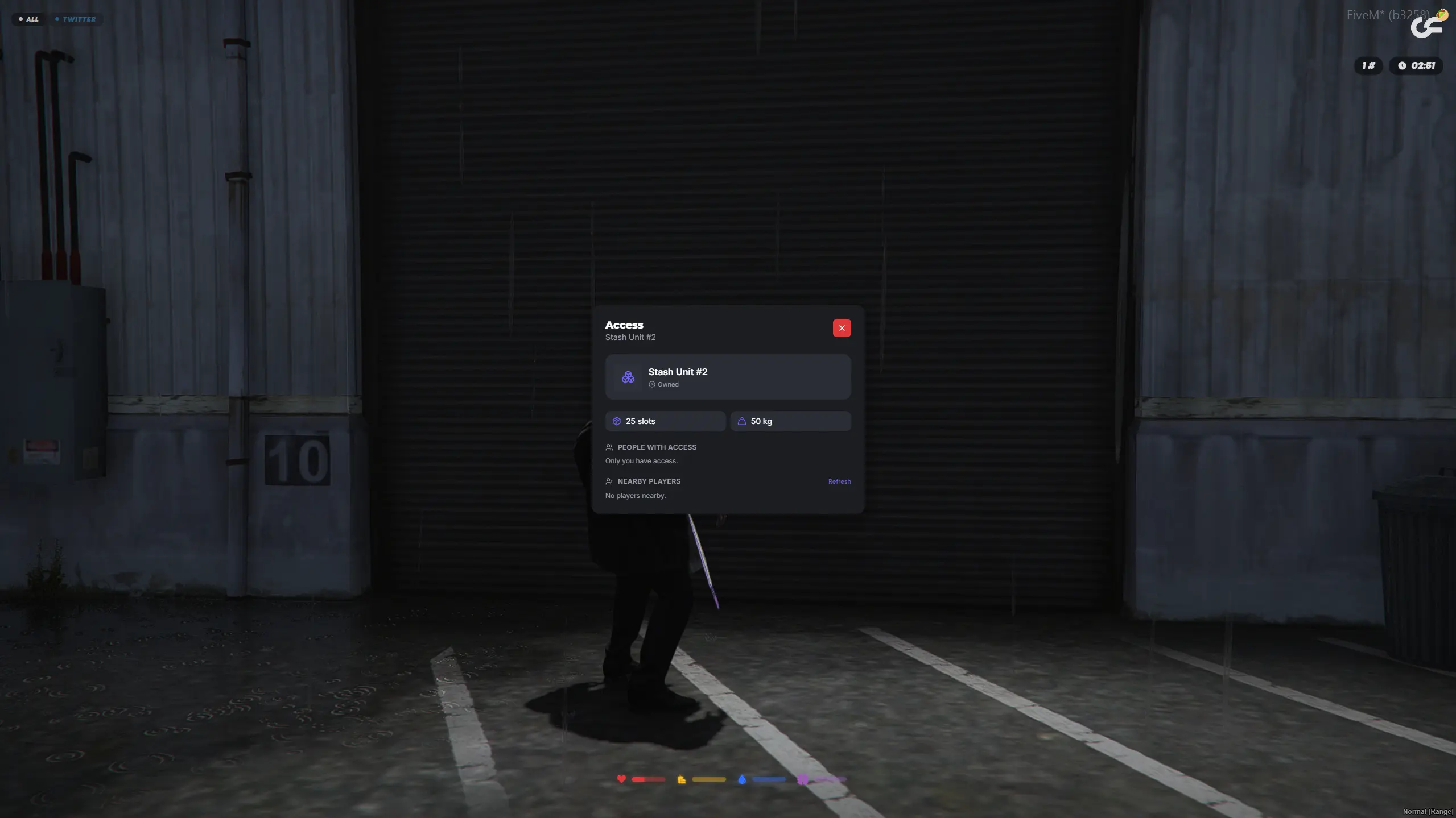 Access panel of a FiveM stash showing slots, weight limit, people with access and nearby players to share with